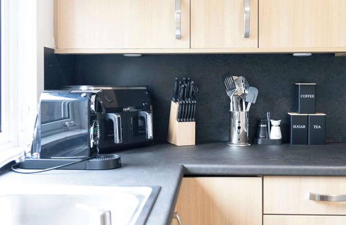 Hawick House | Contractor Friendly Hawick Apt, Parking, Sleeps 5