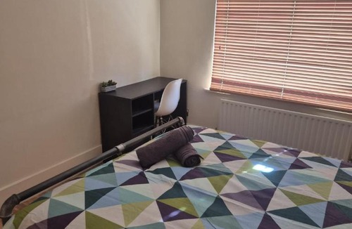 Kettering House | Contractor & professional short term room let Kettering