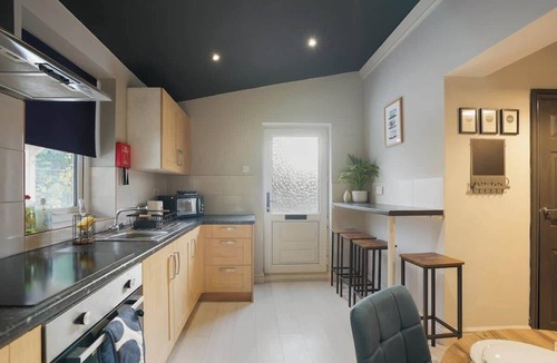 Doncaster House | Contractor |Working Professionals | FREE Parking