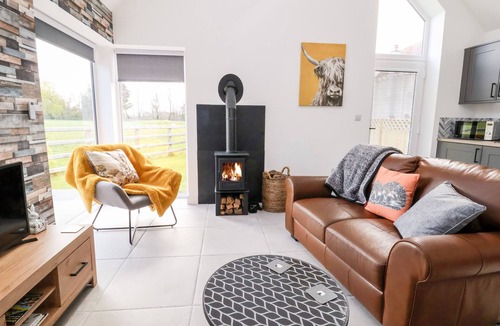 Saint Asaph Cottage | Cornelyn Bach