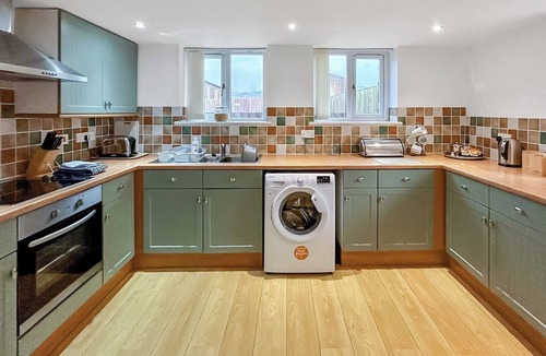 Tintagel Cottage | Cornish end terraced cottage with one double and one twin.