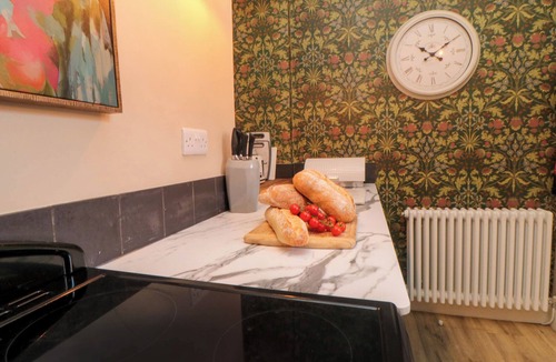 Scarborough House | CORONATION HOUSE, pet friendly, with hot tub in Scarborough