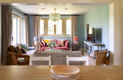 West Lavington House | Costers Lodge