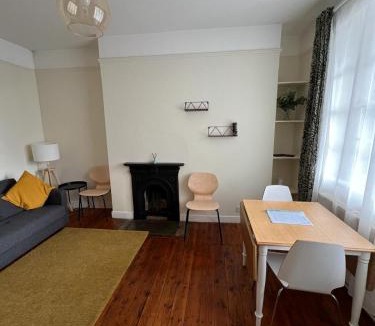 Vincent Square Apartment | Cosy 1 Bed Flat in the Heart of Westminster