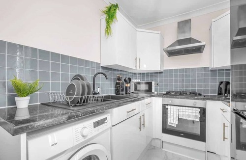 Bermondsey Apartment | Cosy 1BR for 3 in SE16 London, Fully Equipped