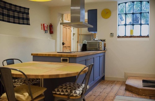 Norwich Apartment | Cosy Apartment Sleeping 2 Close to City Centre