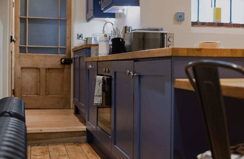 Norwich Apartment | Cosy Apartment Sleeping 2 Close to City Centre