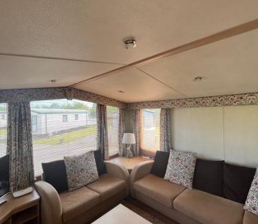 Winestead House | Cosy caravan