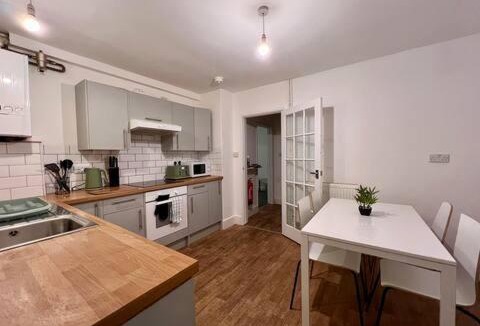 Earlham Apartment | Cosy & Comfy Winter Home