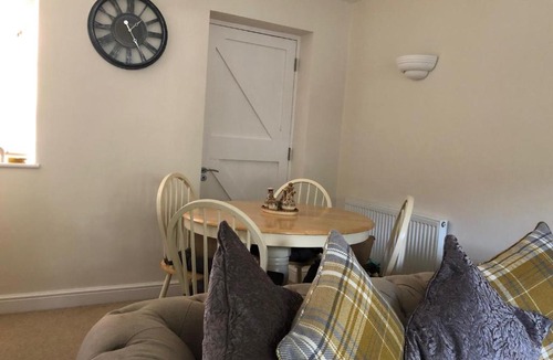 Hinton Charterhouse House | Cosy Cottage