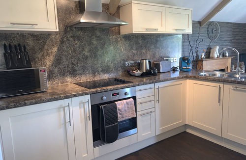Easton Apartment | Cosy First Floor rural Apartment with Views