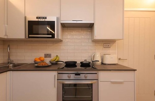Prince's Apartment | Cosy, modern 2 bed flat close to Big Ben