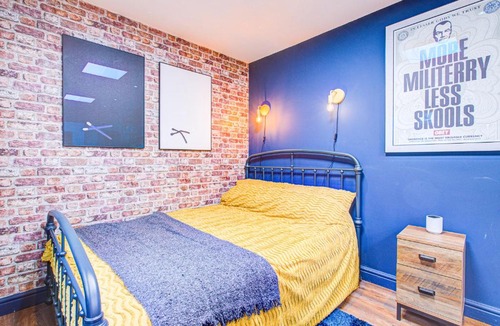Westcliff-on-Sea Apartment | Cosy Studio flat near hospital - Pass the Keys