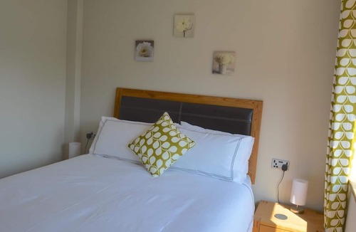 Irstead Bed & Breakfast | Cotenham long barn with hot tub