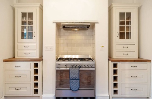 Cirencester House | Cotswolds 3BD 1 5 Bath Garden City Centre