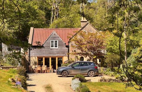 Combe Hay House | Cotswolds AoNB-Near Bath-Sleeps8