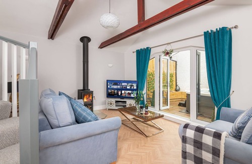 Hayton Cottage | Cottage - Sleeps 3, hot tub & pet friendly