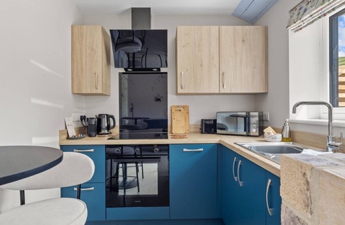 Holworth Apartment | Cottage with wood burner and onsite pub