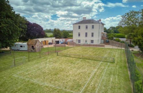 Taunton Apartment | Countryside Annexe, with hottub, sleeps up to 4