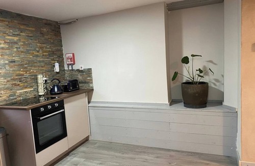 Acocks Green Apartment | Cozy Birmingham Apartment Retreat