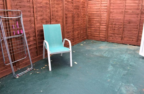 Northolt Mandeville Apartment | Cozy studio apartment near Heathrow