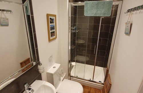 Caergeiliog Bed & Breakfast | Craig Eithin B & B Holyhead