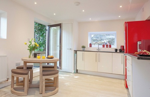 Carnbrea Cottage | Crofty's Celder - UK35181