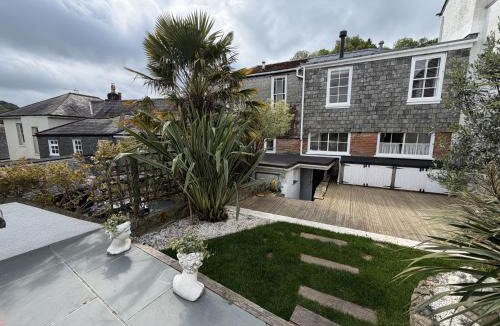 Dittisham House | Crooks Cottage - Charming, characterful, glorious views from the garden
