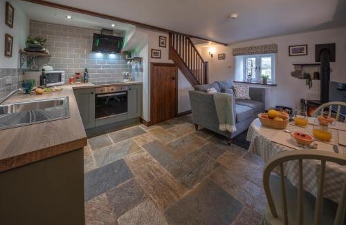 Axbridge House | Crooks