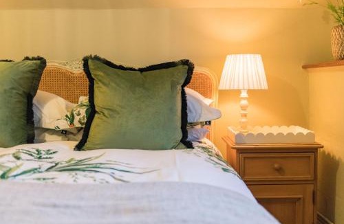 Faversham House | Crow Cottage by Bloom Stays