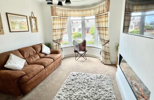 Blackpool House | Croyden villa