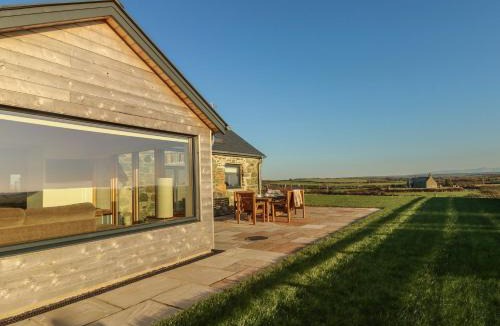 Llanfaethlu House | Cuddfan