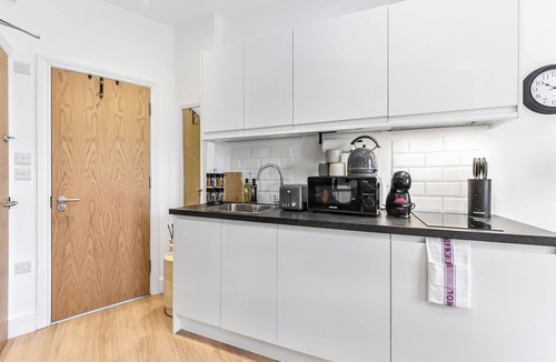 Angel Apartment | Cute & Compact—Petite Studio with Style!