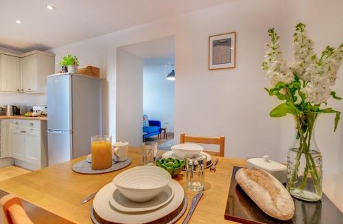 Pentraeth House | Cwt y Bugail