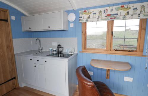 Holyhead House | Cysgod y Bugail