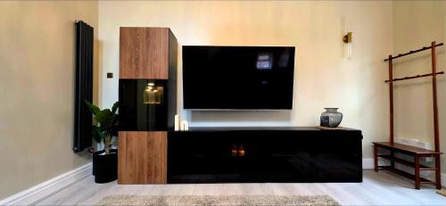 Oldham Apartment | Dabbagh Residence