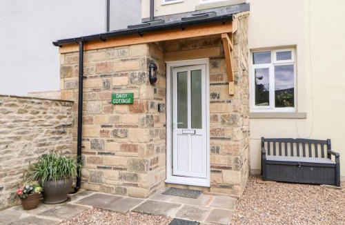 Leyburn House | Daisy Cottage