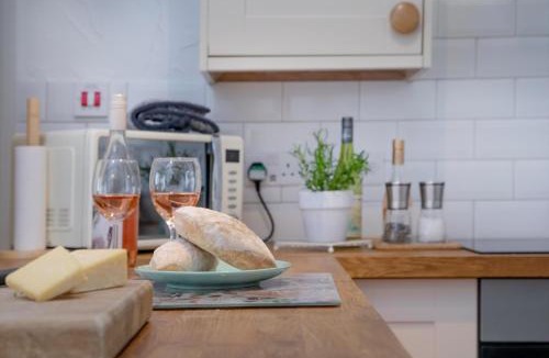 Paignton House | Daisy Cottage