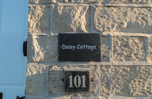 Pickering House | Daisy cottage