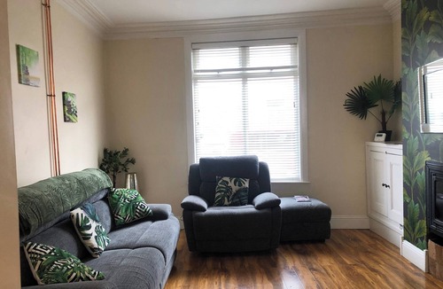 Darlington House | Darlington Delight - Spacious 3 Bedroom House