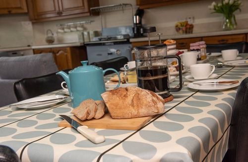 Garndolbenmaen House | Darn Isaf - Three Bedroom House, Sleeps 5