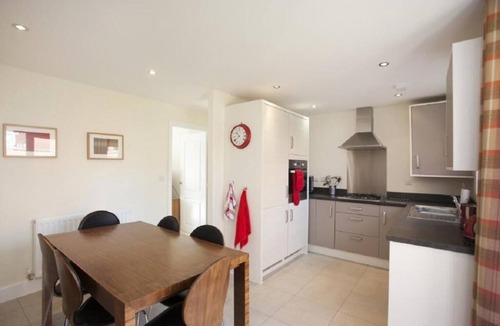 Castle Donington House | DBS Serviced Apartments - The Stretton