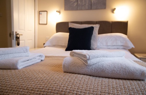 Lydney Bed & Breakfast | Deanfield Bed and Breakfast