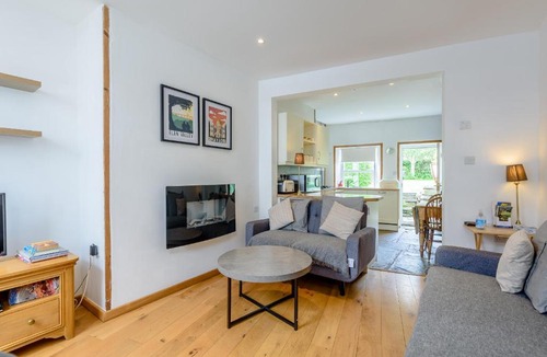 Rhayader House | Delfryn Cottage