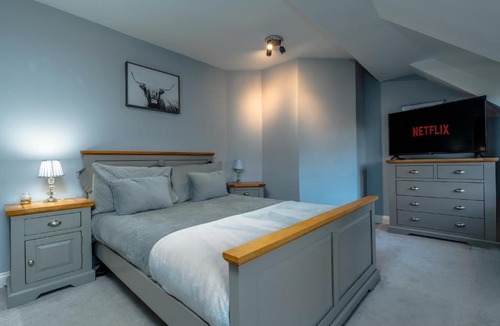 Emersons Green House | Delightful home with secure garden and parking