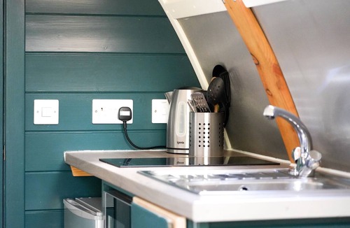 Weston Cabin | Deluxe Cosy Cabin With Wood Fired Hot Tub