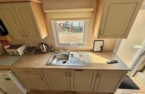Glasgow House | Deluxe Delta 4-bedroom Caravan