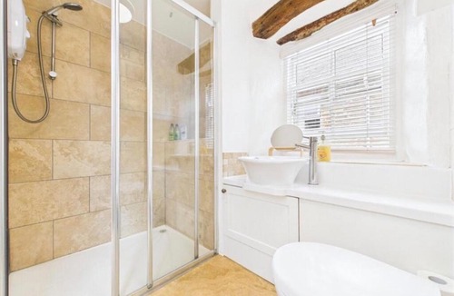 Egloshayle House | Detached Cornish Cottage in lovely location