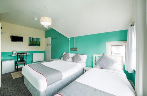 Westcliff-on-Sea Hotel | Devine Beach Hotel, Westcliff Southend-On-Sea