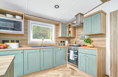 Llanllwchaiarn House | Diamond 2 Bed Caravan (Pet)